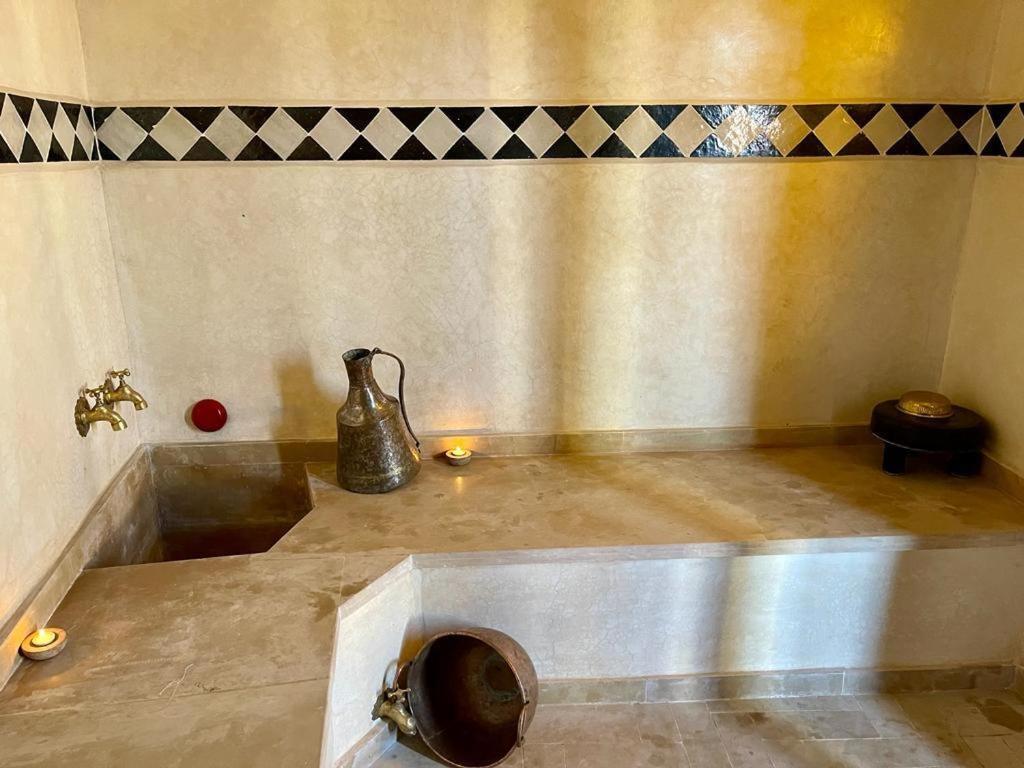 Riad Ta'Achchaqa Marrakesh Exterior photo