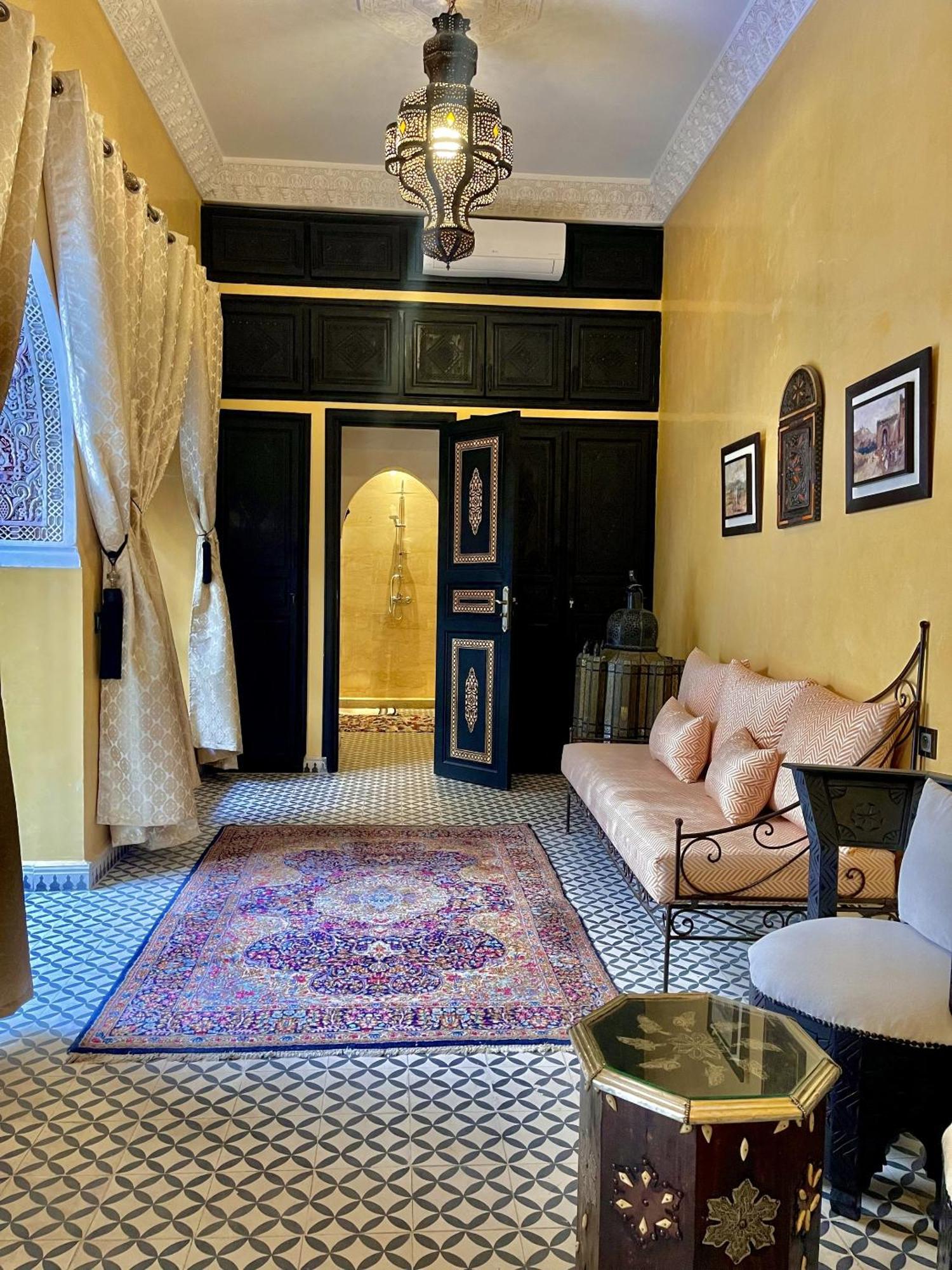 Riad Ta'Achchaqa Marrakesh Exterior photo